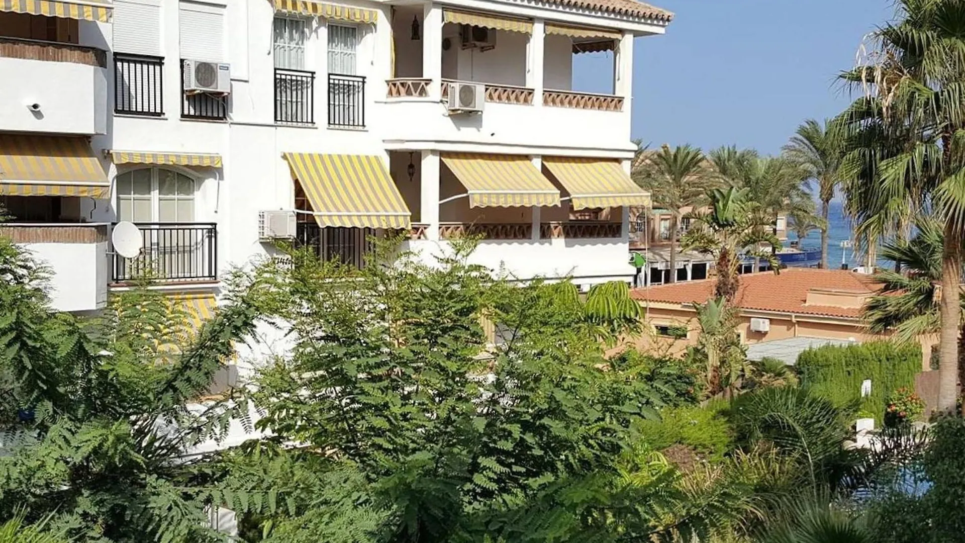 Family Apartment With 2 Bedrooms Benalmadena